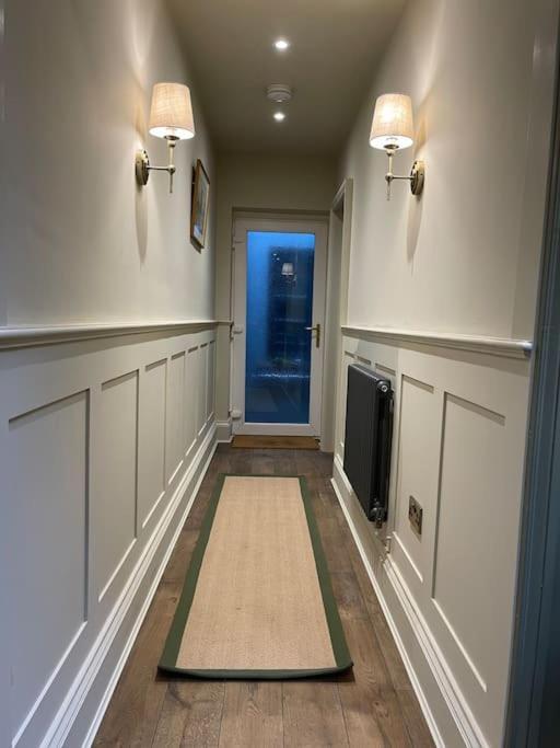 Peaceful Apartment In The Heart Of Frome Exterior photo